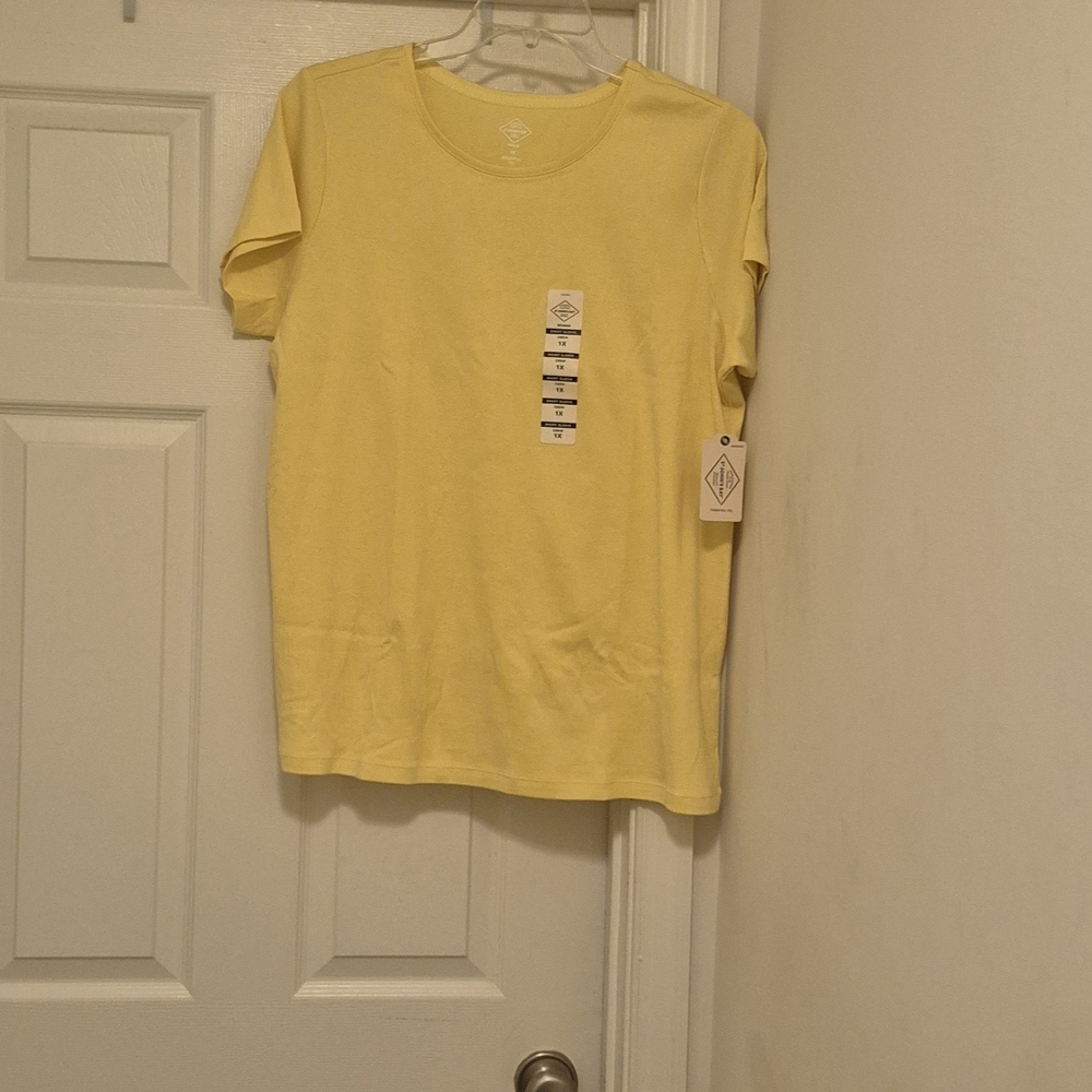 St. John's Bay Yellow Short-Sleeve Crewneck Tee